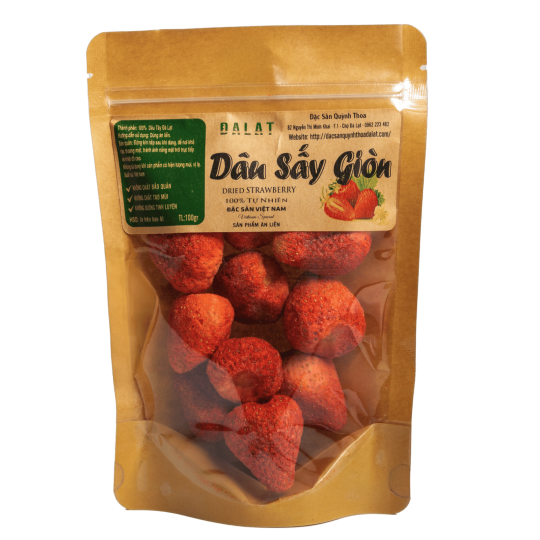 Đặc sản dâu tây sấy trong giỏ quà đặc sản Đà Lạt
