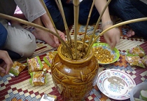 Rượu Cần Tây Nguyên – Hương Vị Tây Nguyên Đậm Đà Bản Sắc